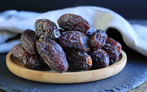 تصویر 2 از قیمت خرما پیارم درجه یک با کیفیت ارزان + خرید عمده