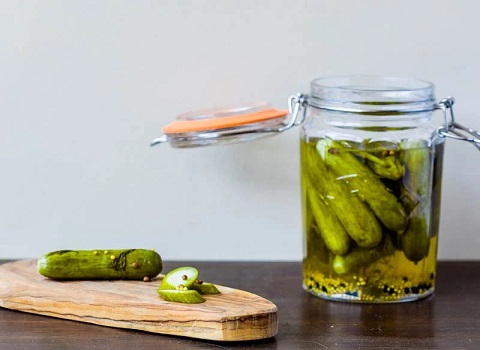 تصویر 4 از فروش خیارشور شیشه ای ریز + قیمت خرید به صرفه