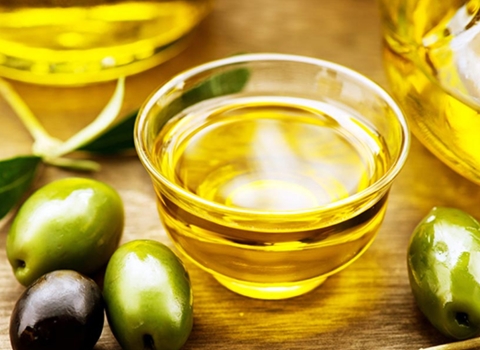 تصویر 1 از قیمت روغن زیتون اصل طارم + خرید باور نکردنی