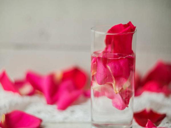 تصویر 2 از فروش گلاب اصل کاشان + قیمت خرید به صرفه