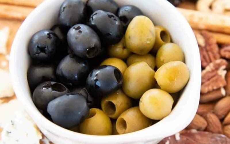 تصویر 4 از خرید و قیمت زیتون سیاه ترکیه  + فروش عمده