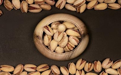 پسته اکبری ریز با طعم اصیل ایرانی و کیفیت بینظیر