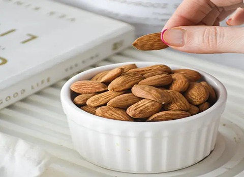 تصویر 1 از خرید بادام مامایی دیم + قیمت فروش استثنایی