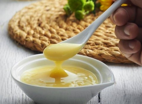 تصویر 4 از قیمت خرید ژل رویال عسل + فروش ویژه