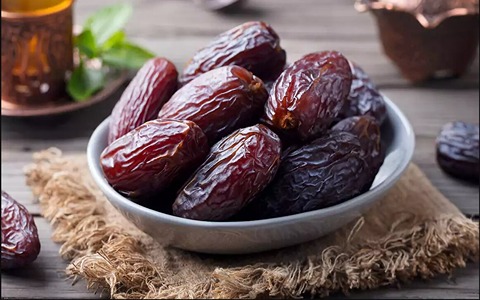 تصویر 3 از خرما پیارم ایرانی با با کیفیت بالا و ماندگاری طولانی