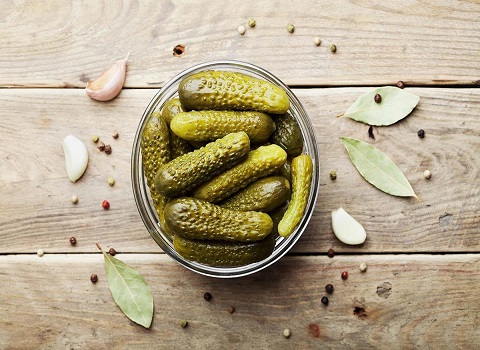 تصویر 1 از خرید خیار شور فله همدان + قیمت فروش استثنایی