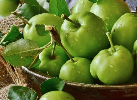 تصویر 2 از قیمت خرید سیب سبز ترش + فروش ویژه