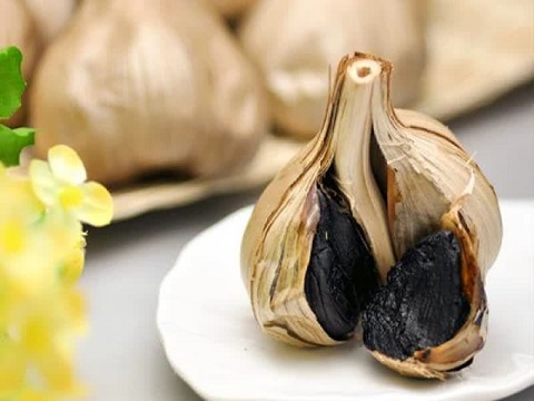 تصویر 4 از قیمت خرید سیر همدان سیاه + فروش ویژه