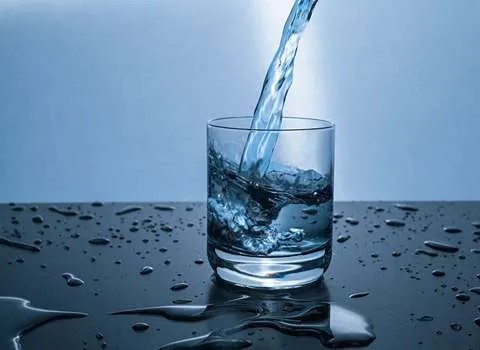 تصویر 1 از قیمت آب مقطر خوراکی + خرید باور نکردنی