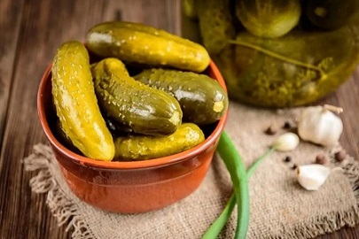 تصویر 4 از قیمت خرید خیار شور فله ای + فروش ویژه