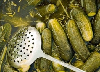 تصویر 2 از قیمت خرید خیار شور فله ای + فروش ویژه