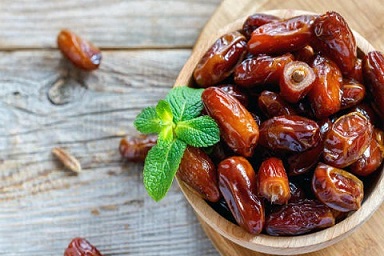 تصویر 1 از قیمت خرید خرما خشک قهوه ای عمده به صرفه و ارزان