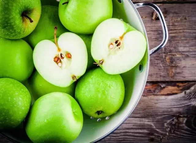 تصویر 4 از خرید و قیمت سیب تازه مجلسی + فروش صادراتی