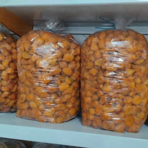 فروش آلو بخارا + حاج حسنی مرغوب + قیمت مناسب