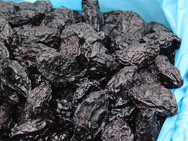 تصویر 3 از خرید آلو خشک سیاه مراغه + قیمت فروش استثنایی