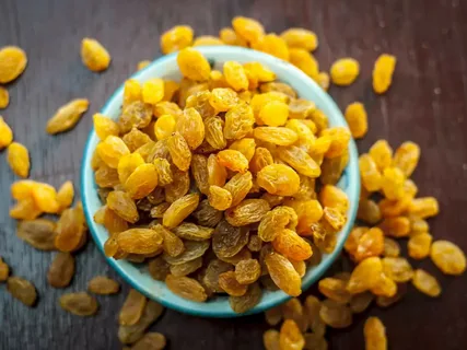 تصویر 1 از خرید کشمش تیز آبی ملایر + قیمت فروش استثنایی
