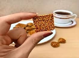 تصویر 4 از قیمت خرید پولک کنجدی با شیره انگور + فروش ویژه