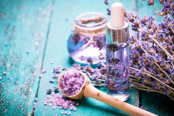 تصویر 1 از قیمت خرید اسانس اسطوخودوس الیس + فروش ویژه