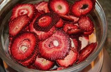 تصویر 2 از خرید و قیمت توت فرنگی خشک + فروش عمده
