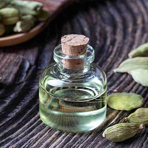 فروش عرق گیاهی هل + قیمت خرید به صرفه