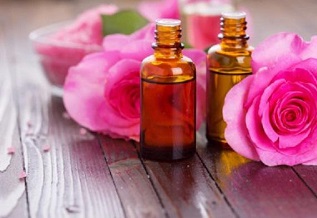 تصویر 1 از قیمت خرید اسانس گل محمدی خوراکی + فروش ویژه