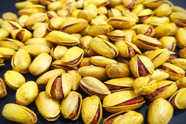 تصویر 1 از قیمت و خرید پسته اکبری زعفرانی + فروش ارزان