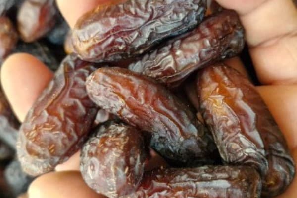 تصویر 2 از خرید خرمای درجه یک پیارم + قیمت فروش استثنایی