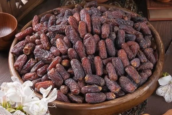 تصویر 5 از خرید خرمای درجه یک پیارم + قیمت فروش استثنایی