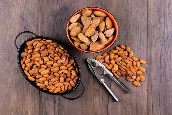 تصویر 2 از خرید و قیمت بادام درختی خام + فروش عمده