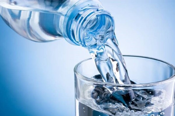 تصویر 4 از خرید و فروش آب معدنی دسانی بزرگ با شرایط فوق العاده
