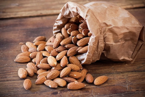 تصویر 2 از قیمت مغز بادام شاهرودی + خرید باور نکردنی