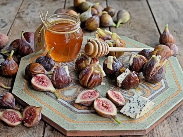 فروش انجیر خشک عسلی + قیمت خرید به صرفه