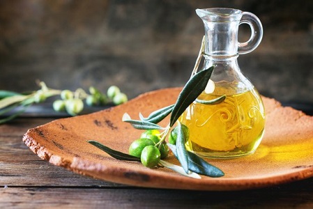 تصویر 2 از قیمت روغن زیتون محلی + خرید باور نکردنی