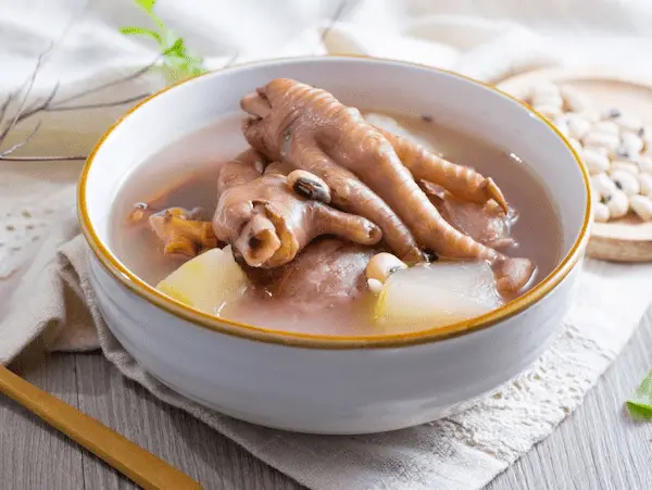 تصویر 1 از پای مرغ محلی