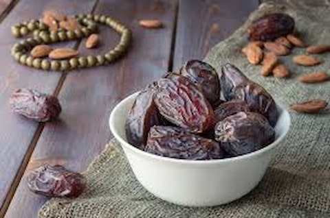 تصویر 5 از قیمت خرید خرما پیارم اصل + فروش ویژه