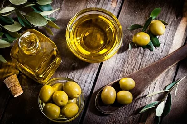 تصویر 3 از قیمت خرید روغن زیتون اصل + فروش ویژه