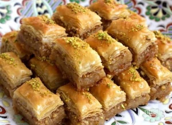 تصویر 2 از قیمت خرید باقلوا گردویی خانگی + فروش ویژه