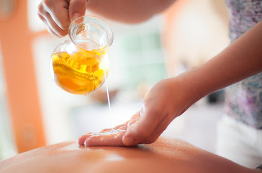 تصویر 5 از قیمت روغن زیتون ماساژی با کیفیت ارزان + خرید عمده
