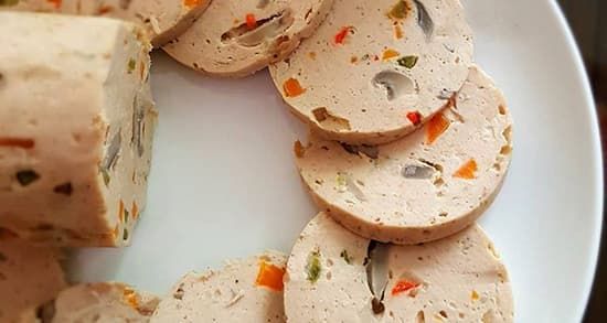 تصویر 2 از قیمت کالباس مرغ و قارچ با کیفیت ارزان + خرید عمده