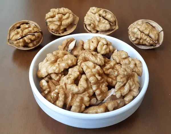 تصویر 1 از راهنمای خرید مغز گردو فسنجانی + قیمت عالی
