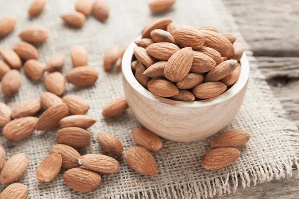 تصویر 5 از خرید بادام درختی مامایی + بهترین قیمت