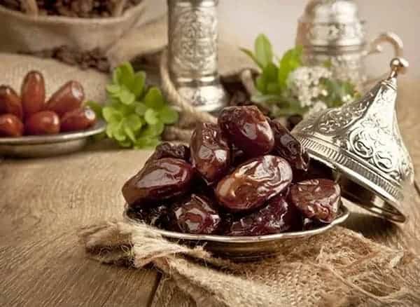 تصویر 4 از قیمت خرما رطب کبکاب با کیفیت ارزان + خرید عمده