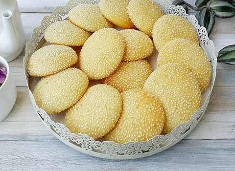 قیمت کلوچه کنجدی رژیمی با کیفیت ارزان + خرید عمده