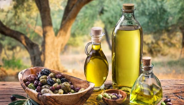 تصویر 4 از فروش روغن زیتون طبیعی + قیمت خرید به صرفه