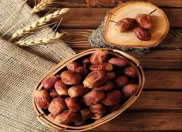 تصویر 4 از قیمت خرید خرما زاهدی خشک عمده به صرفه و ارزان