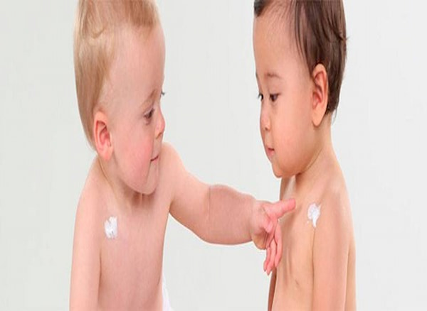 تصویر 1 از قیمت وازلین کودک خارجی + خرید باور نکردنی