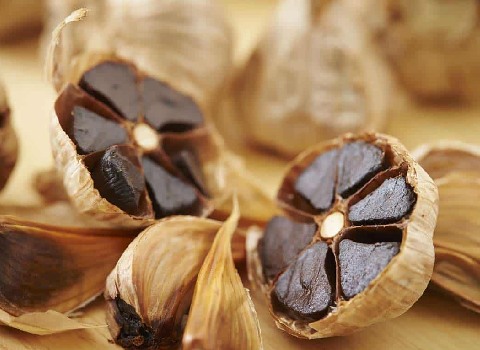 تصویر 2 از قیمت سیر سیاه ارگانیک با کیفیت ارزان + خرید عمده