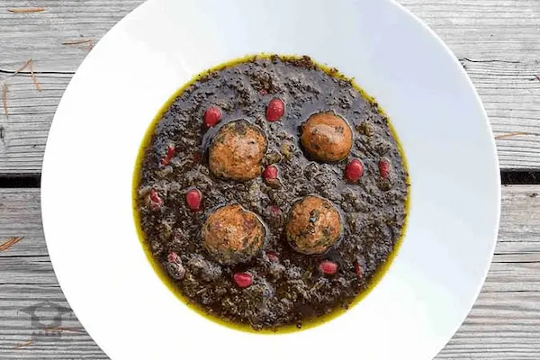کنسرو خورشت قرمه سبزی اصیل ایرانی