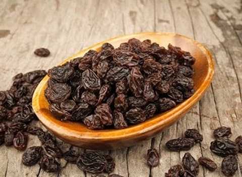 تصویر 3 از قیمت خرید کشمش پلویی سیاه + فروش ویژه