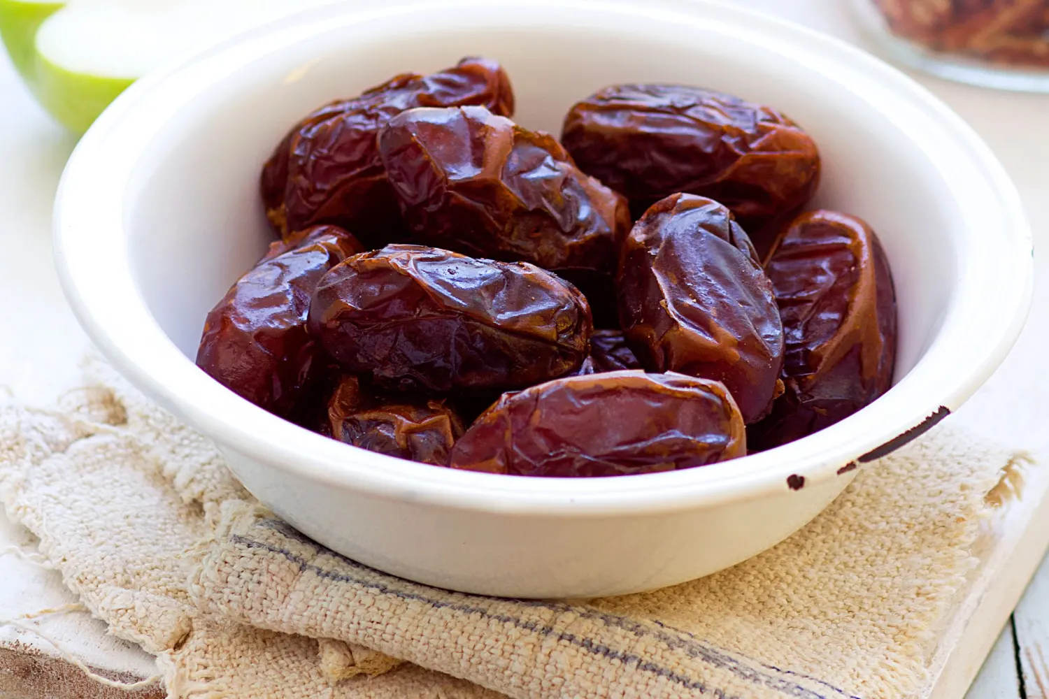 تصویر 5 از قیمت خرید خرما زاهدی خشک + فروش ویژه